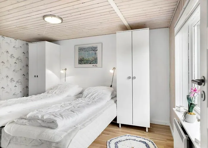 Ln1610-hjorring-ronnebaervej-8 * Hjørring